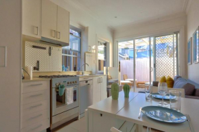 2 Bedroom House Situated at the Centre of Surry Hills 2 E-Bikes Included Sydney